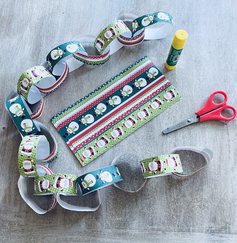 Christmas Crafts for Preschoolers Paper Chains 