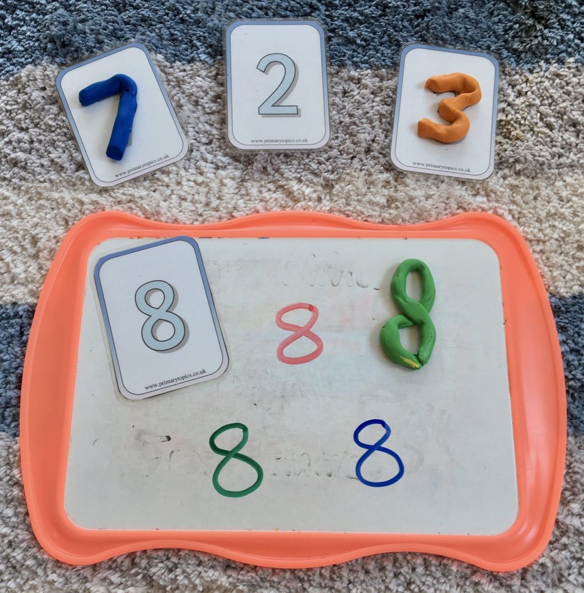 making-numbers-with-play-dough-early-education-zone