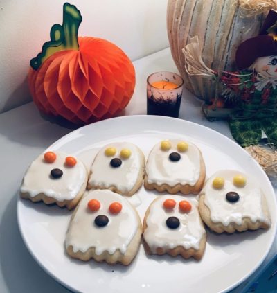 halloween ghost sugar cookies