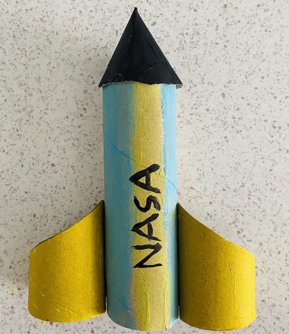 https://earlyeducationzone.com/wp-content/uploads/2021/09/Recycled-Rocket-craft-for-kids-e1632935508691.jpg