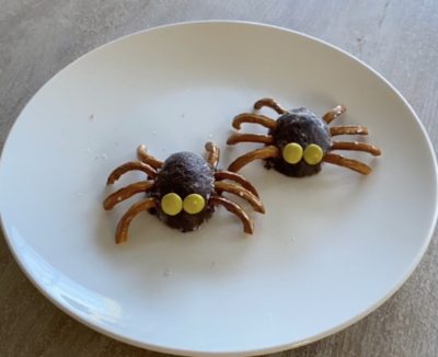Halloween doughnut spiders